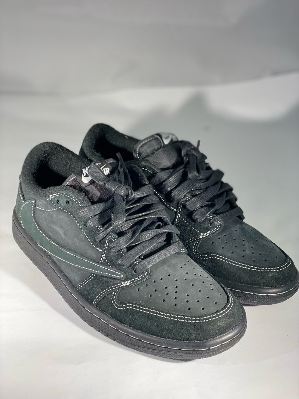 Nike Black Suede Men's Low-Top Sneakers